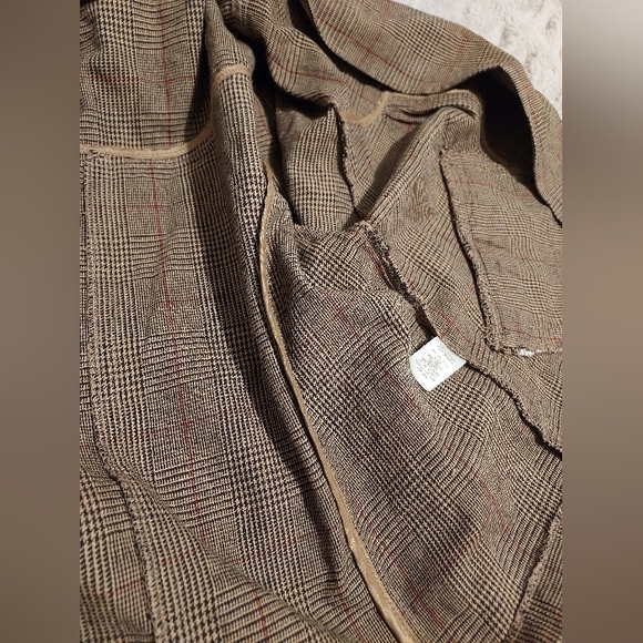 MAX RAVE Collared Cropped Multi-pattern Top - Picture 2 of 7